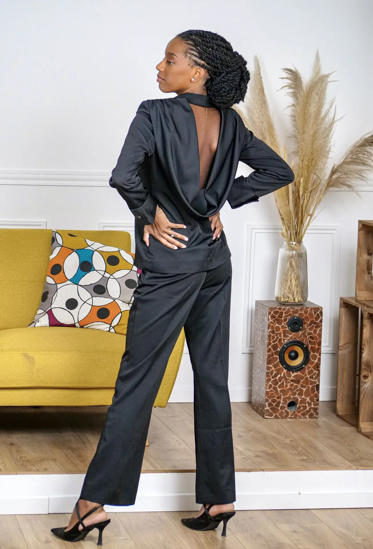 IMG-20260109-WA0031 VESTE ORCHIDEE NOIRE – Image 1